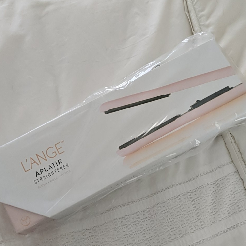 L'Ange Aplatir straightener flat iron blush rose